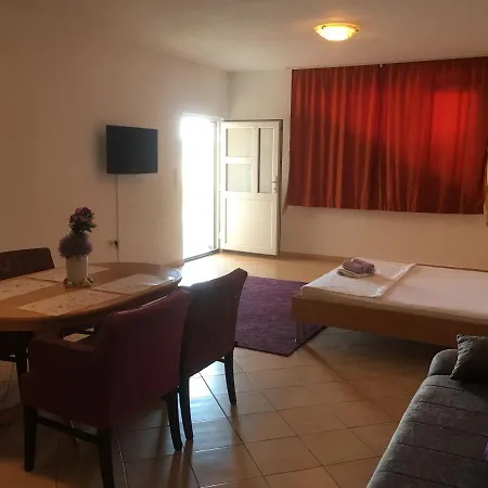 Studio Trogir Helena *