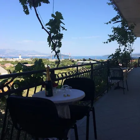 Studio Trogir Helena Kwatera prywatna Plano