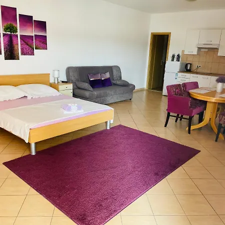 Studio Trogir Helena Kwatera prywatna Plano