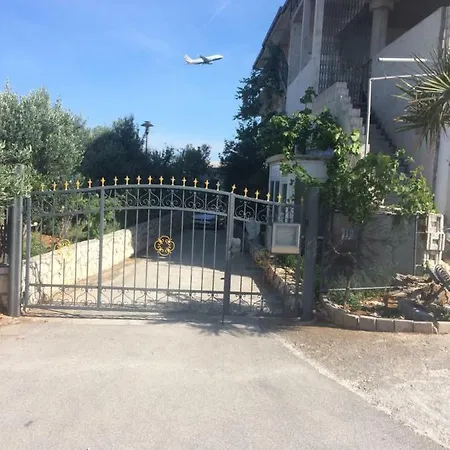 Kwatera prywatna Studio Trogir Helena Plano